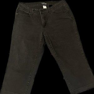 Time & Tru High Rise Capris